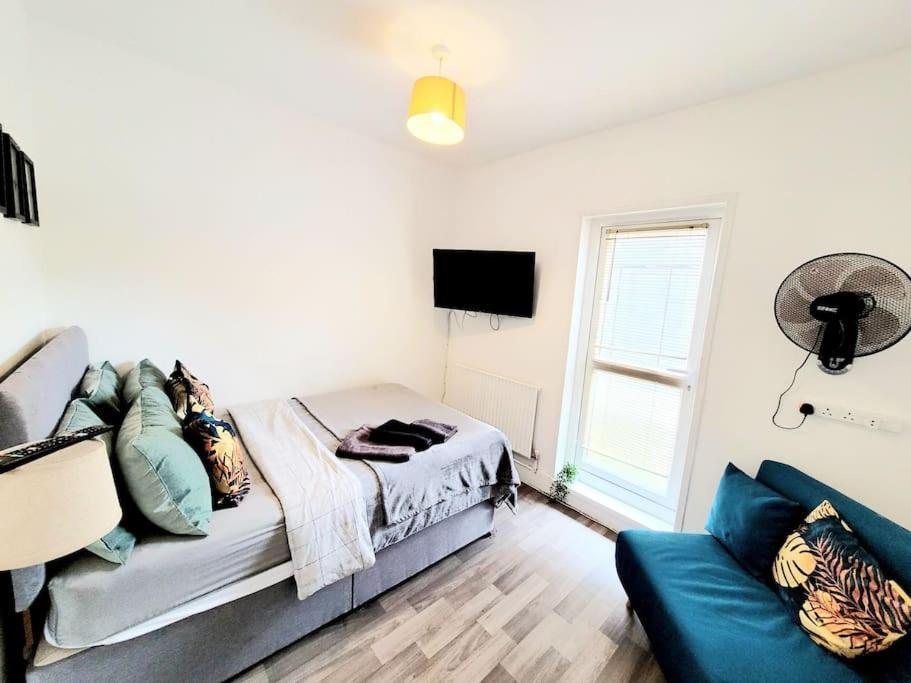 One Bedroom Apartment With A Terrace In Angel London Exterior foto