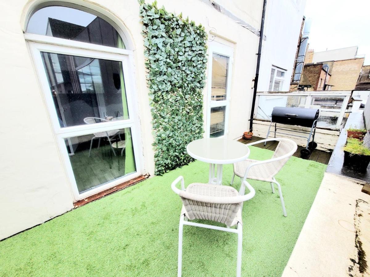 One Bedroom Apartment With A Terrace In Angel London Exterior foto
